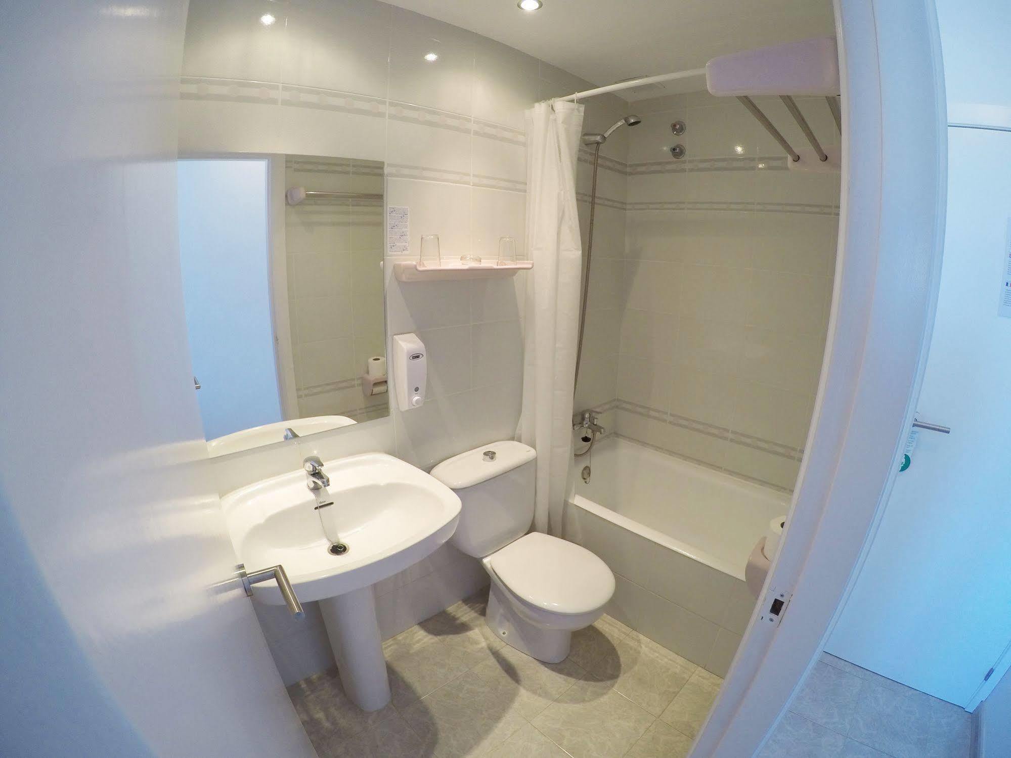 טוסה דה מאר Hostal Del Mar מראה חיצוני תמונה