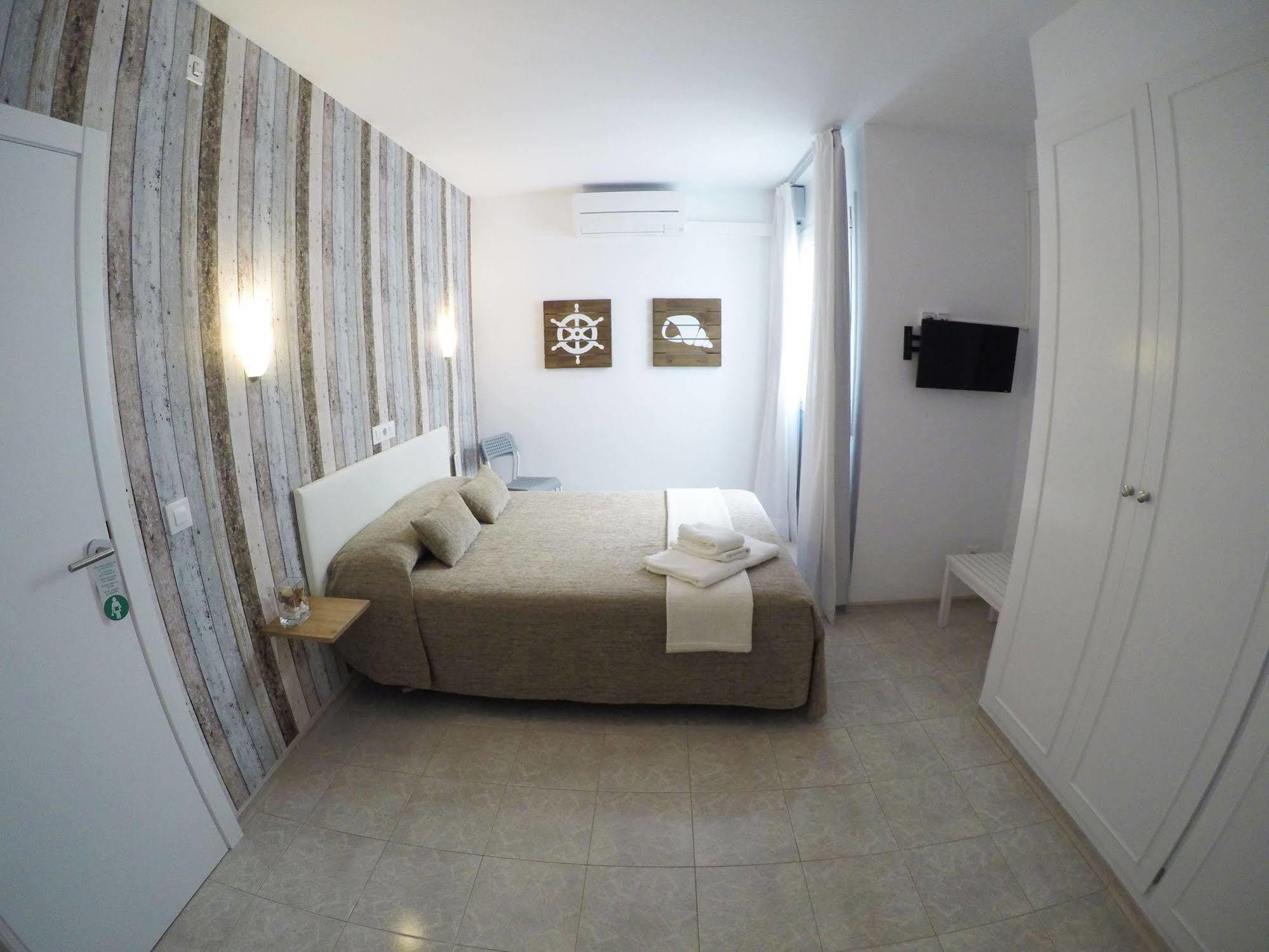 טוסה דה מאר Hostal Del Mar מראה חיצוני תמונה